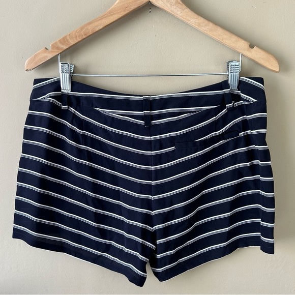 Joie Striped Silk Shorts Black and White Stripe Size 8 - Picture 4 of 7